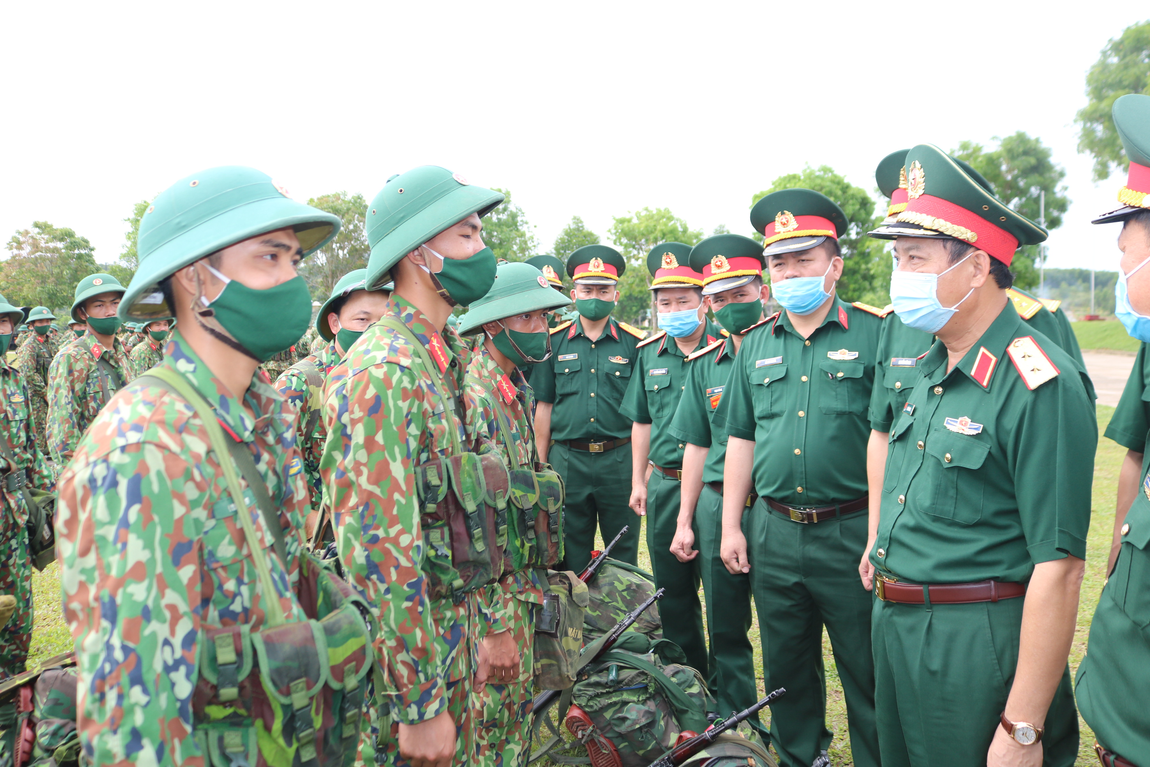 Kiểm tra sẵn sàng chiến đấu tại Sư đoàn 324